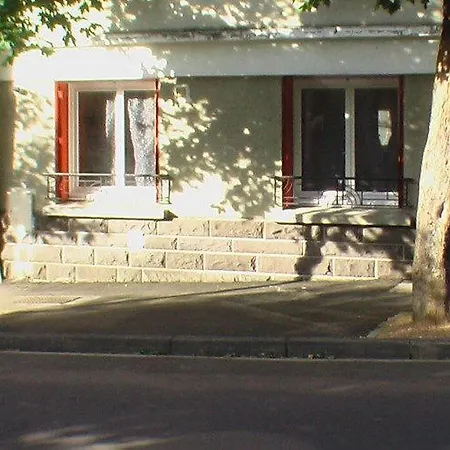 Les Montagnettes Apartment